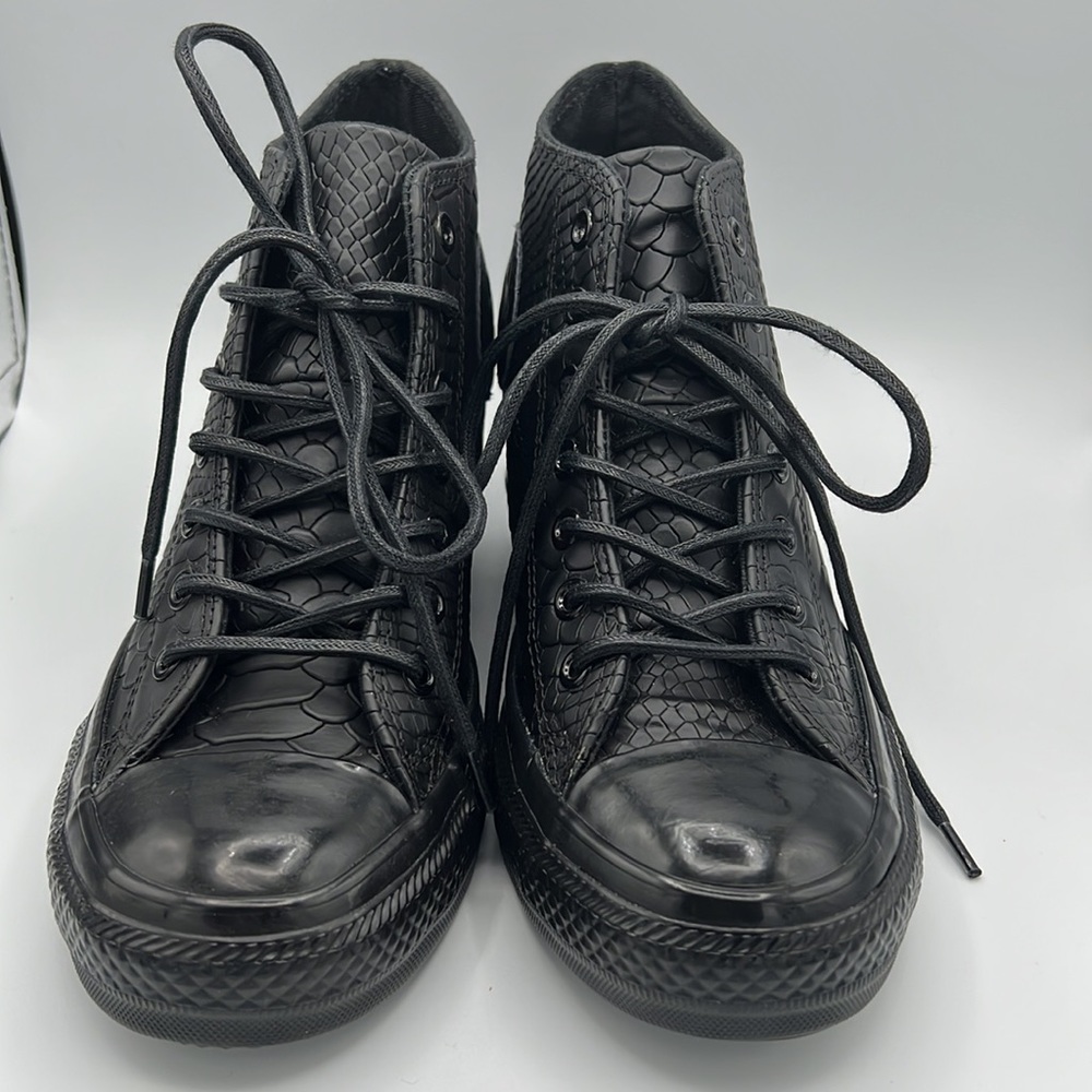 RARE Chuck Taylor All Star Lux Embossed Reptile Mid Top Sneaker Wedges sz7.5 - Picture 2 of 14